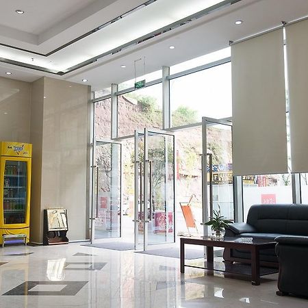 Thank Inn Plus Hotel Sichuan Neijiang Hongxing Red Star Macalline Exterior foto